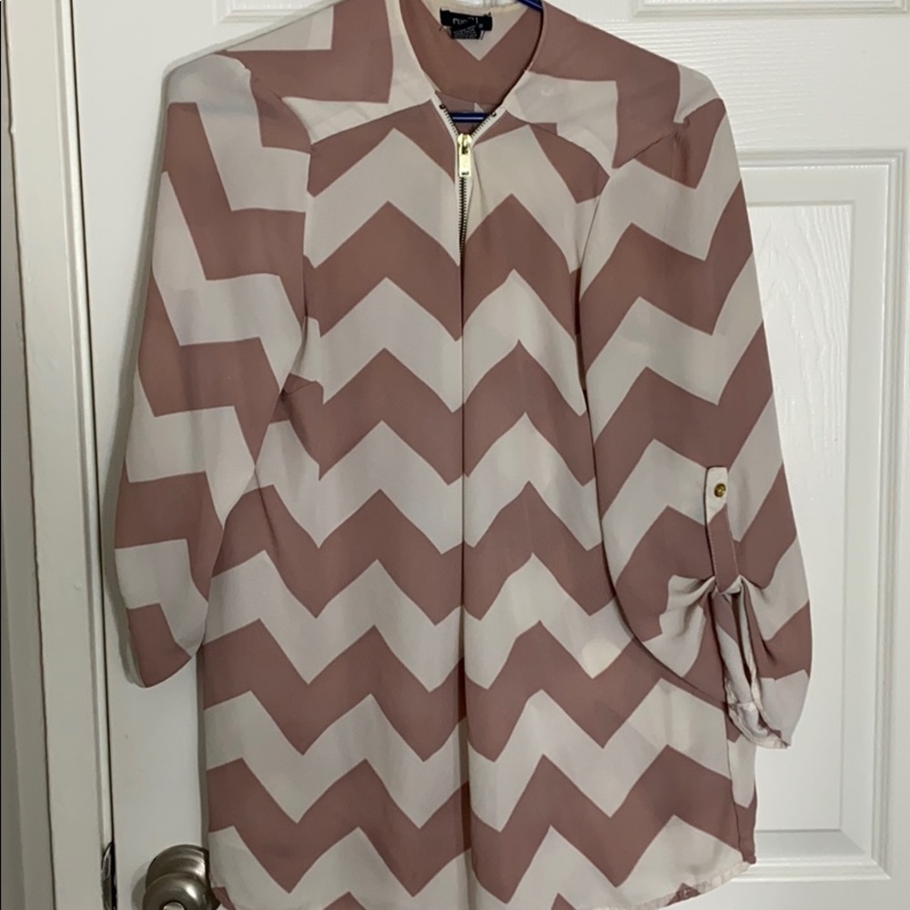 Pink & white chevron top
